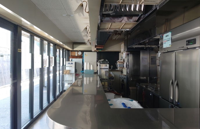 退去済みの飲食店の写真